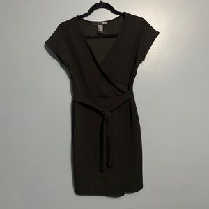 Short sleeve black dress